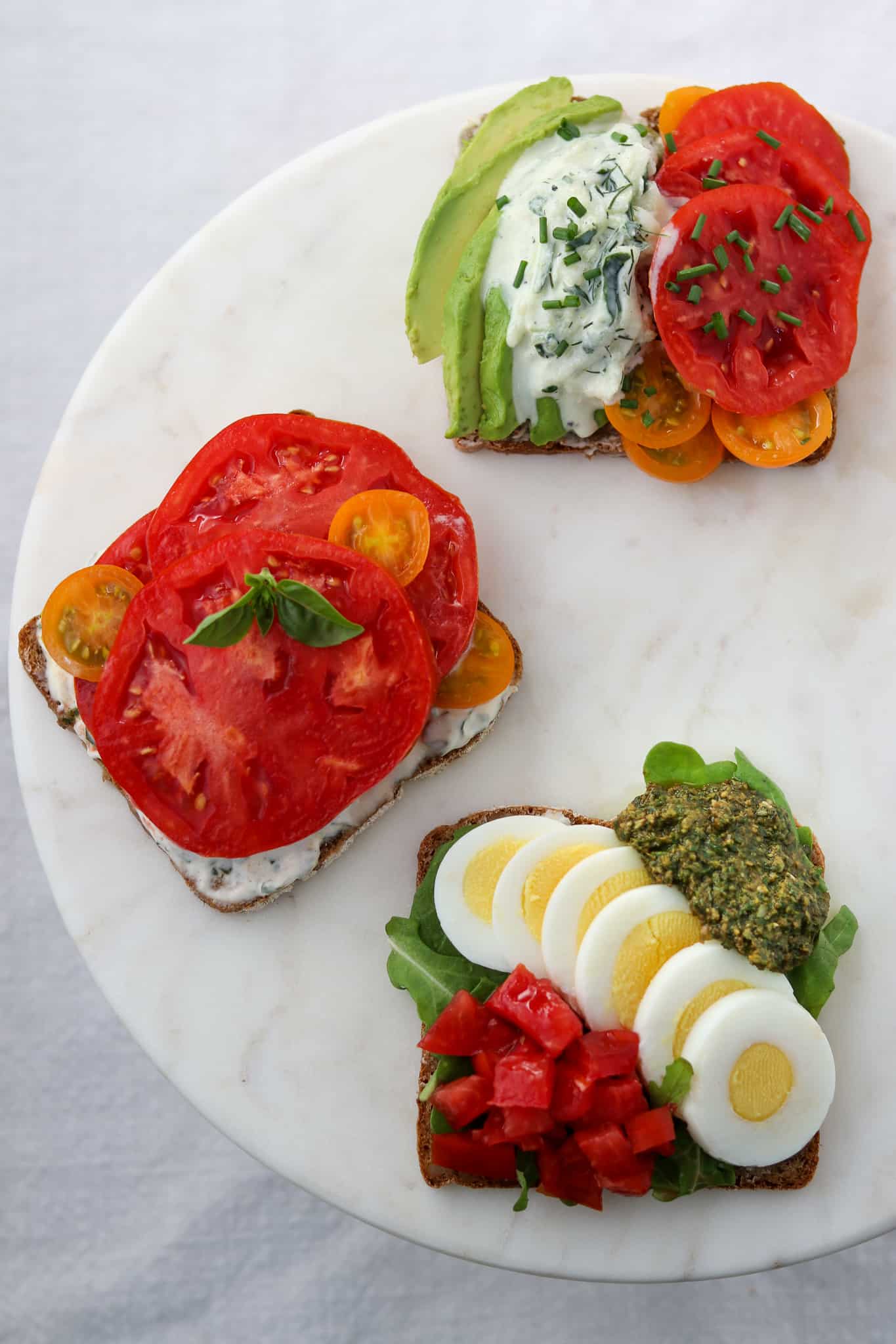 Easy Garden Tomato Smørrebrød