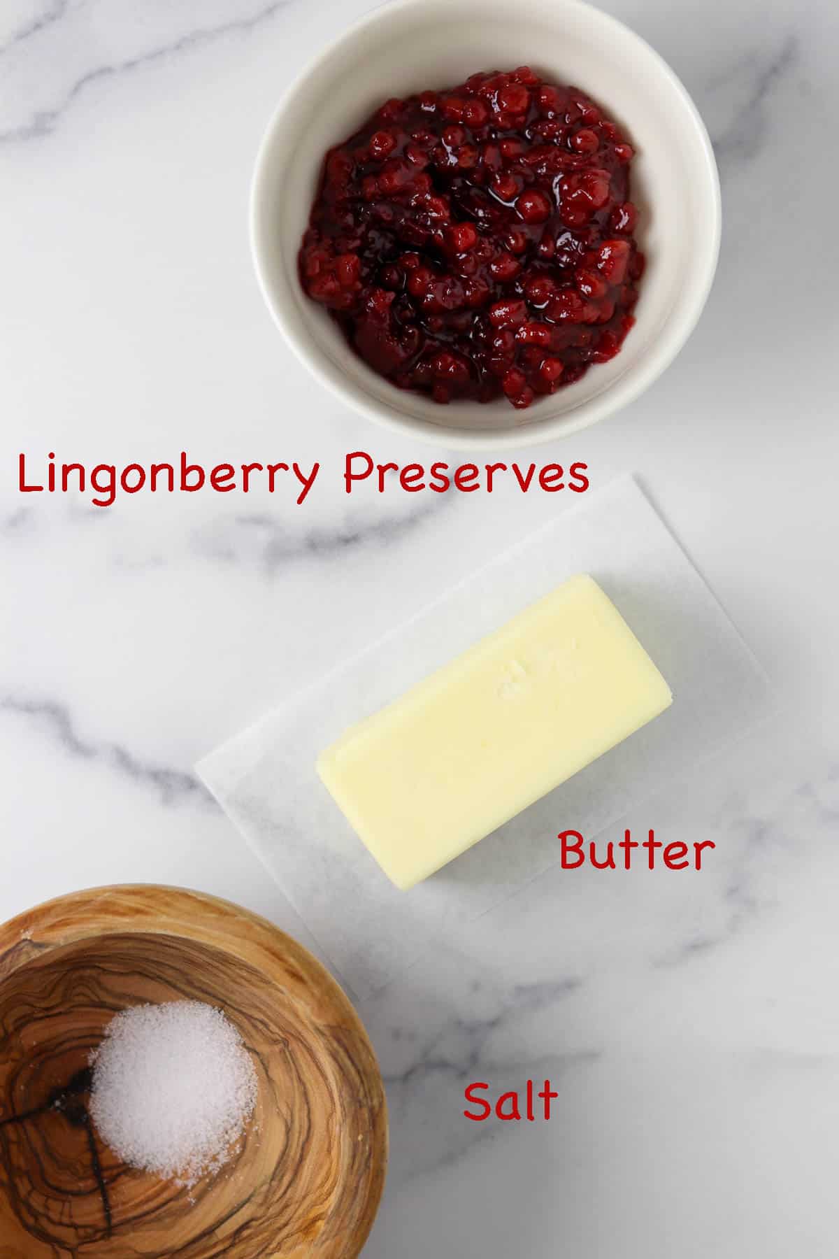 Labeled ingredients for lingonberry butter.