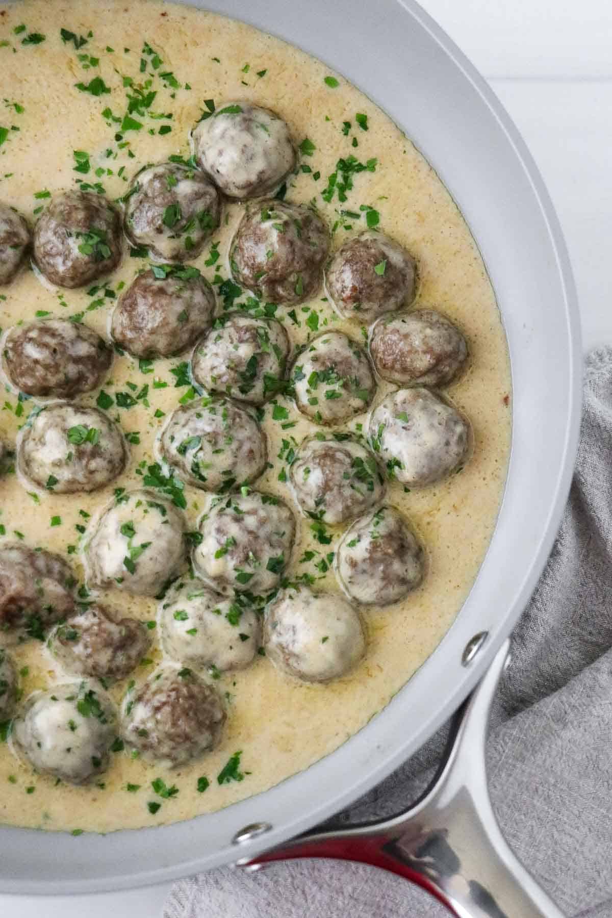 Easy Swedish Meatballs with Gravy (Köttbullar) - True North Kitchen