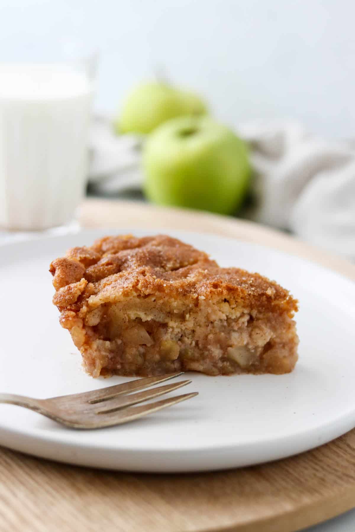 Side view of a slice of Swedish Apple pie.