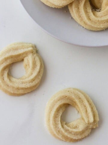 Featured image for Danish Butter Cookies (Valiljekranse).