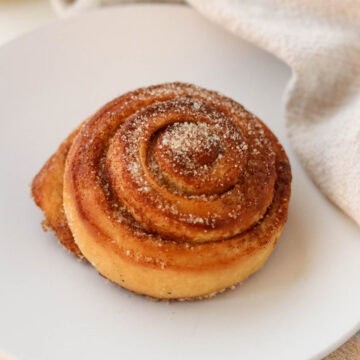 Featured image for Norwegian Cinnamon Buns (Skillingsboller).