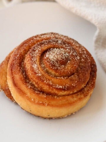 Featured image for Norwegian Cinnamon Buns (Skillingsboller).
