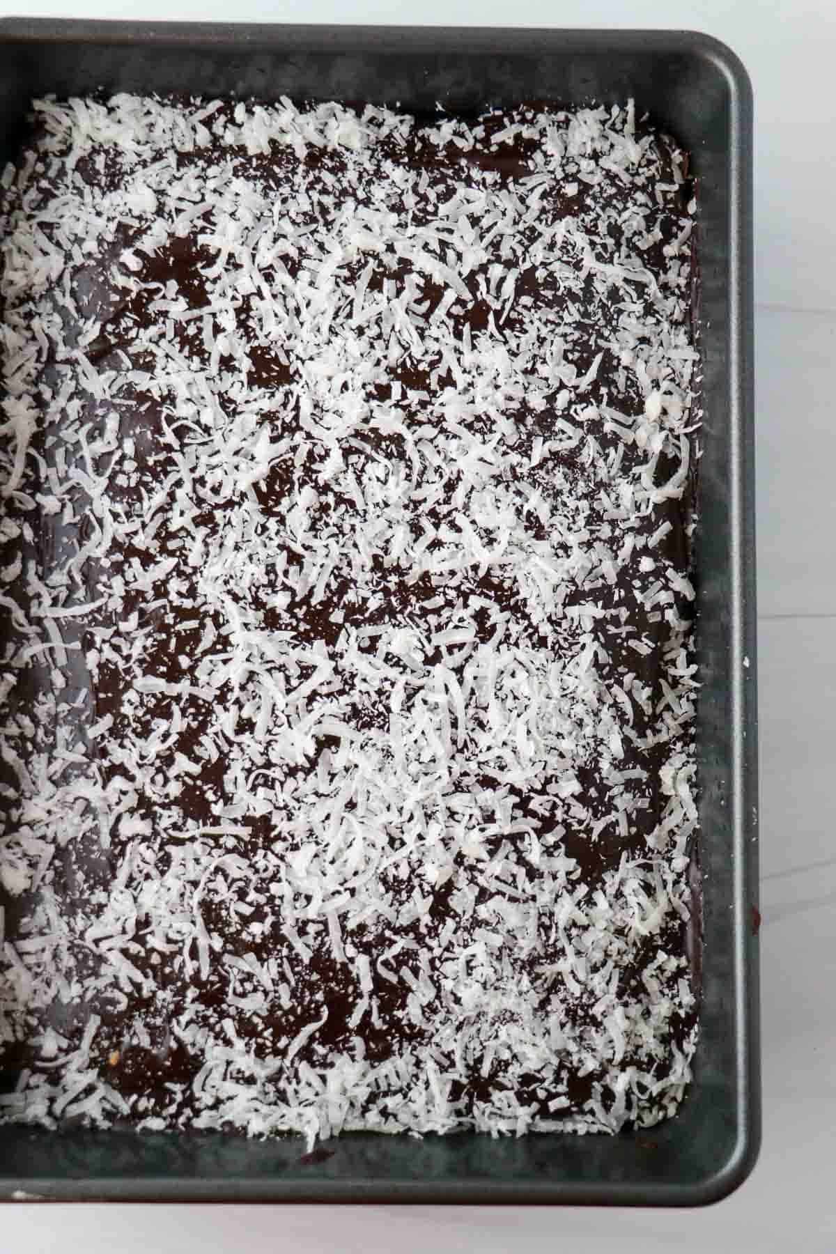 Swedish Love Cake (Kärleksmums) in a pan.