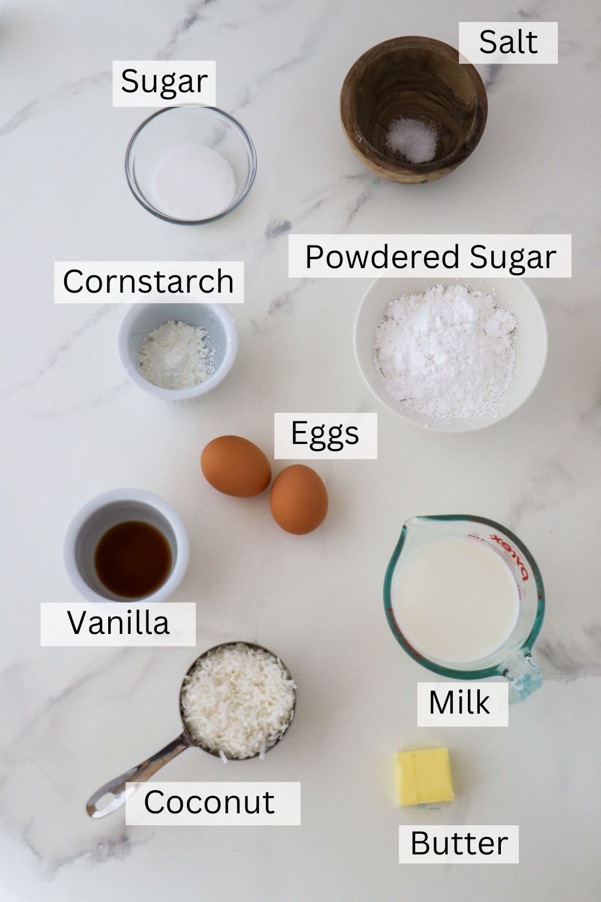Labeled ingredients for finishing Norwegian Skoleboller.
